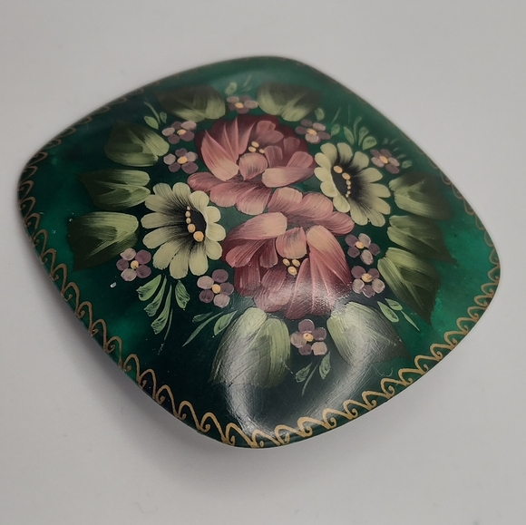 Handmade Russian Lacquered Floral Brooch - Picture 2 of 4